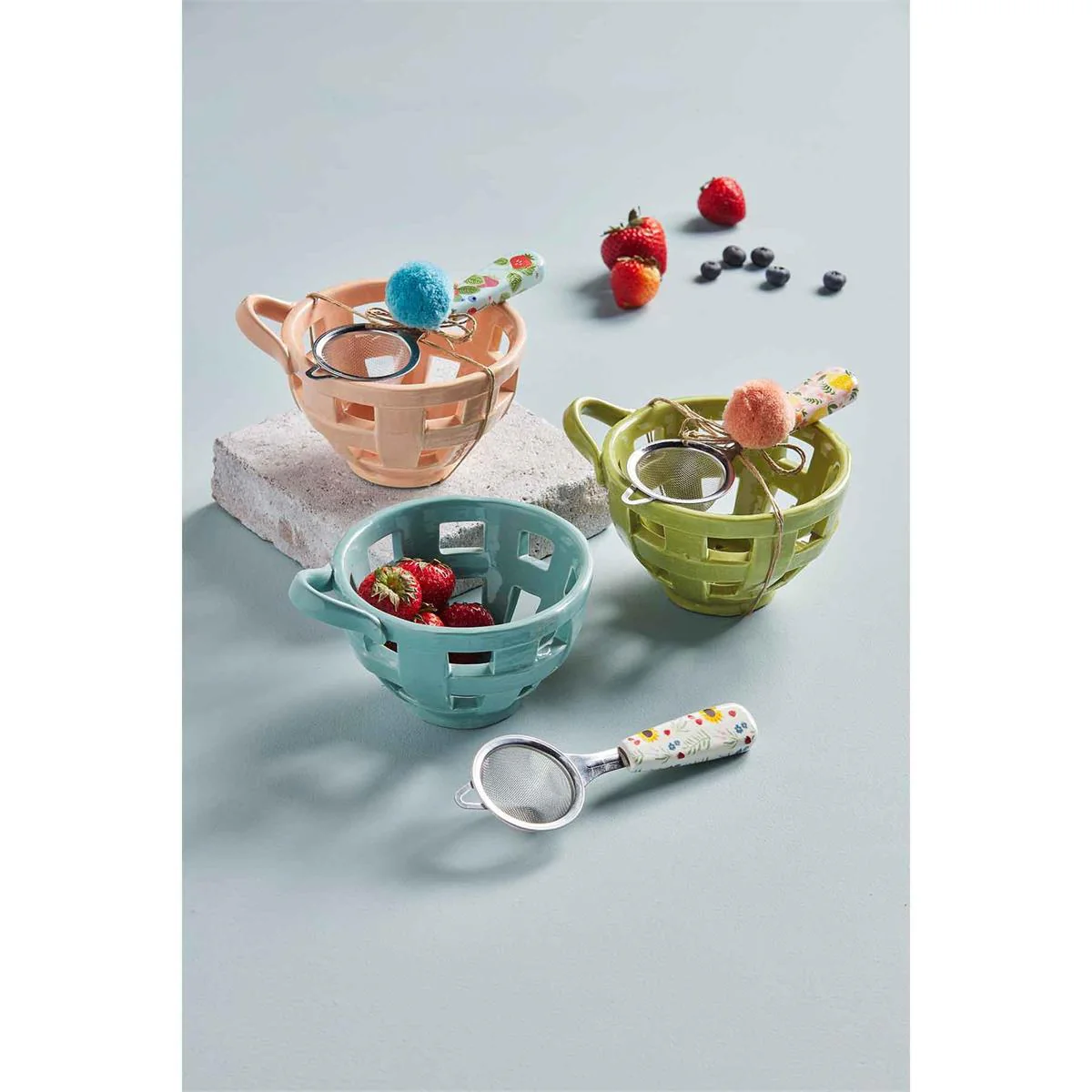 Color Berry Strainer Sets - Image 2
