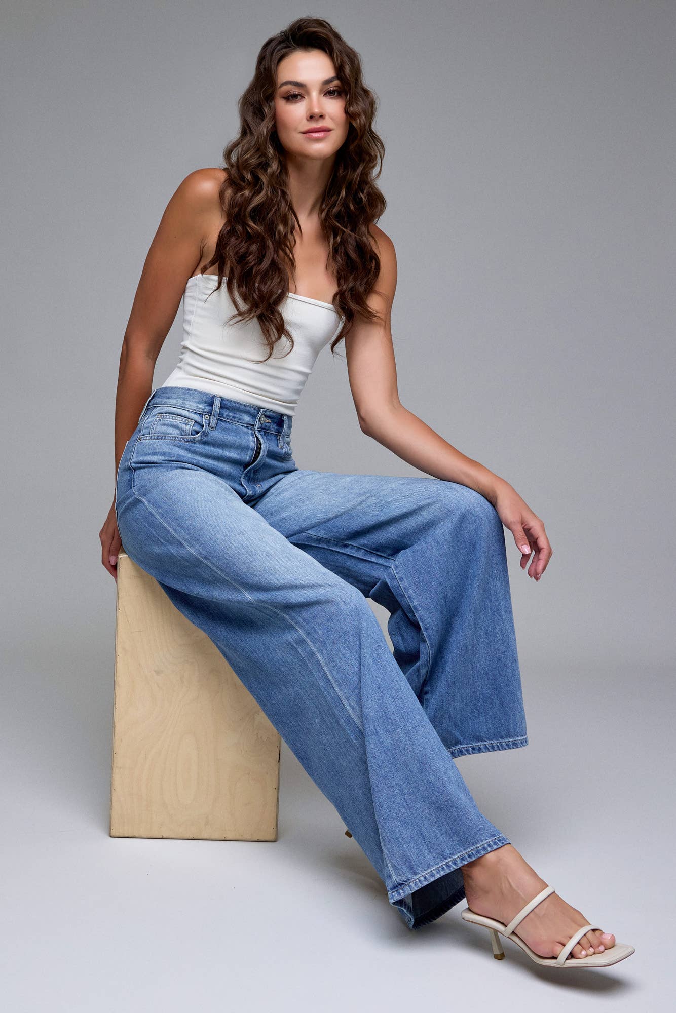 Caris Medium Wash Jean - Image 3