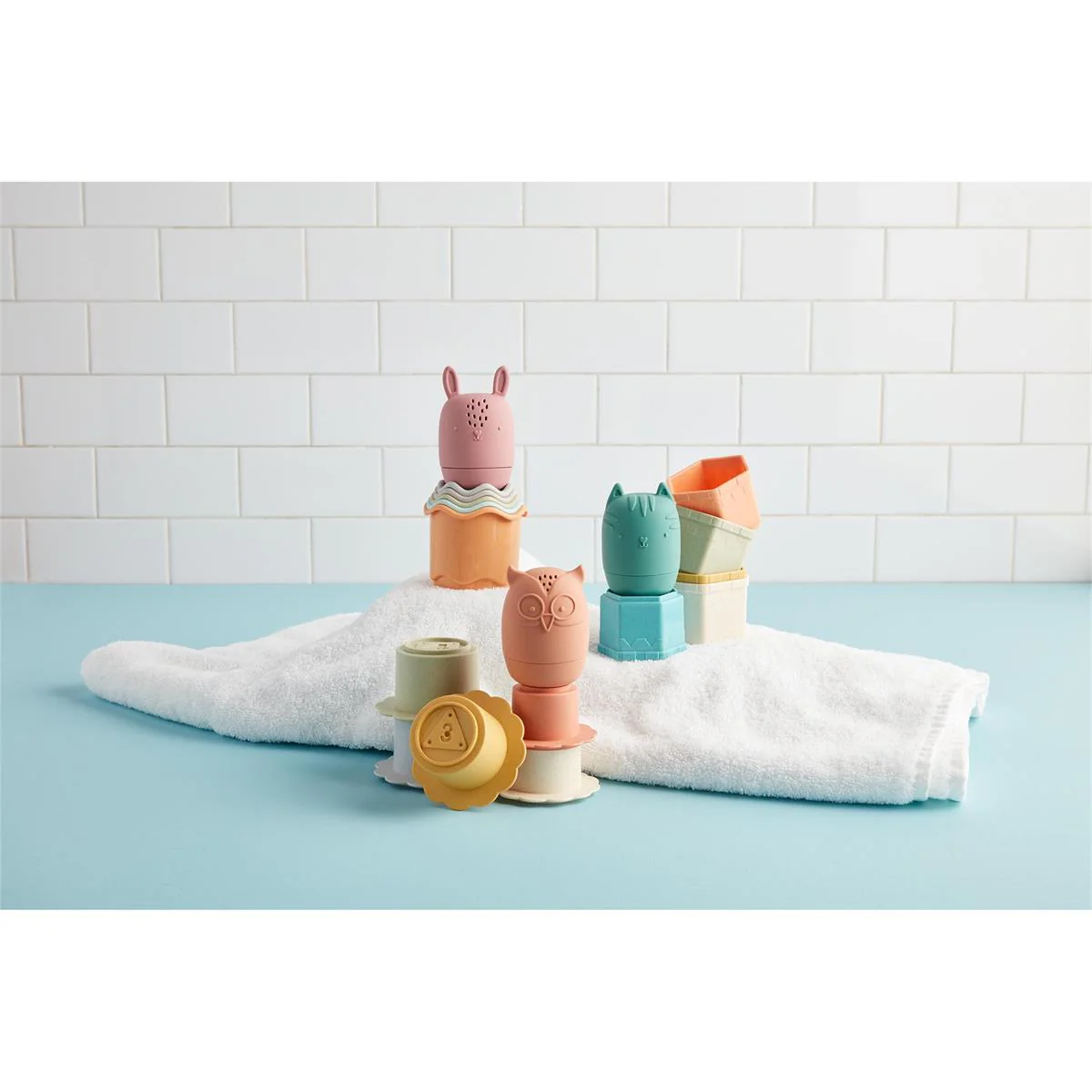 Orange Squirt Toy & Stacking Cup Set - Image 2